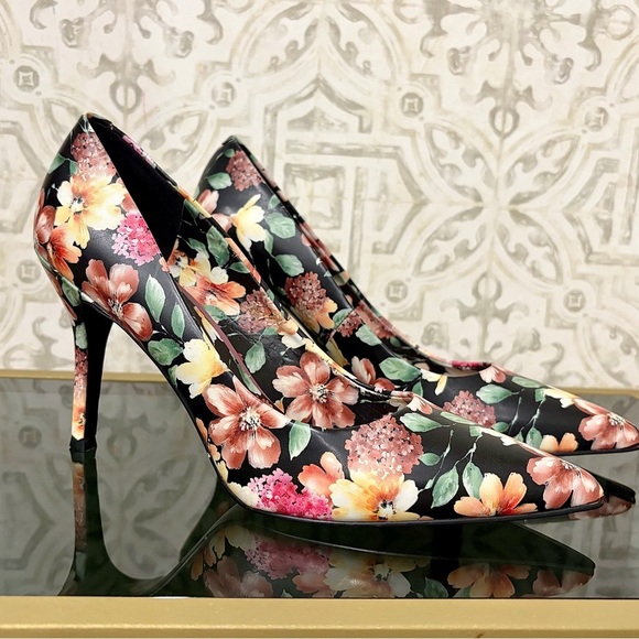 Nine West JACKPOT Floral Pumps, Size 8.5 NWOB 🌸 - Picture 2 of 8